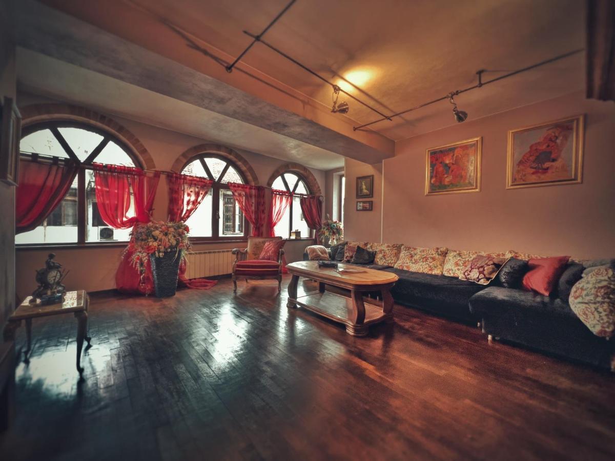 Тhe Bohemian Lodge-Entire House With Sauna Veliko Tŭrnovo Exterior photo