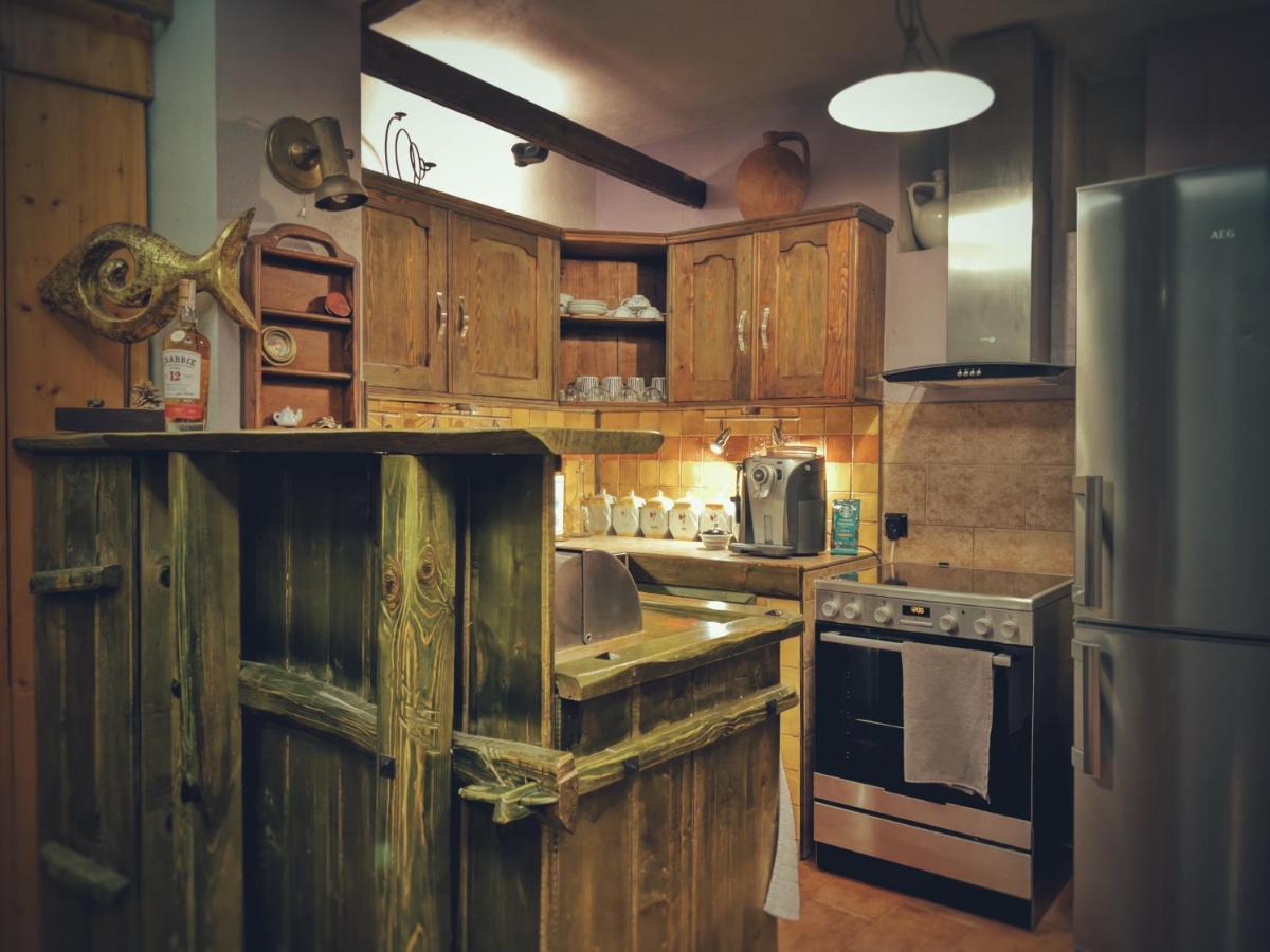 Тhe Bohemian Lodge-Entire House With Sauna Veliko Tŭrnovo Exterior photo