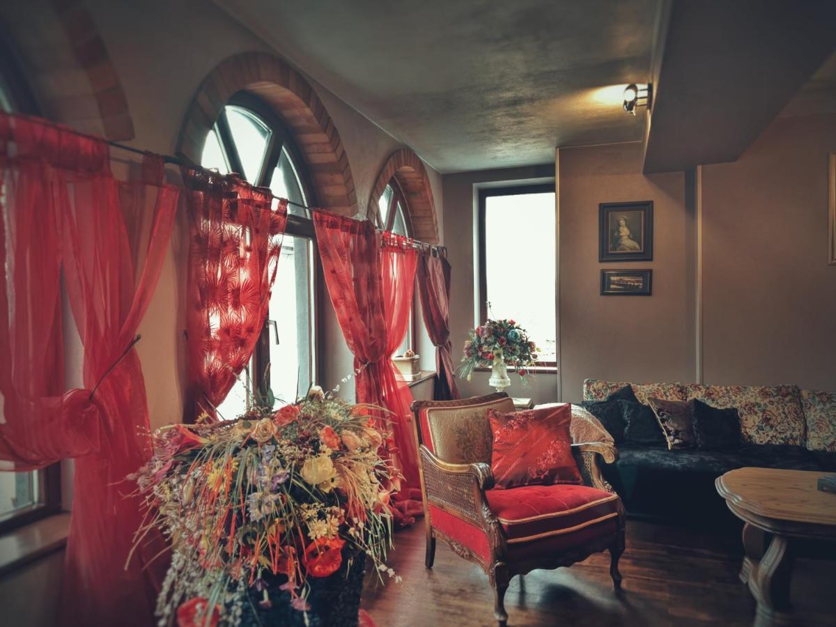 Тhe Bohemian Lodge-Entire House With Sauna Veliko Tŭrnovo Exterior photo